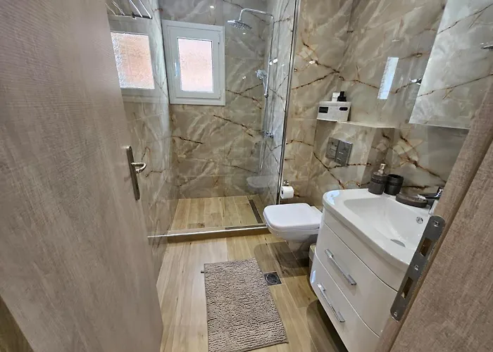 Agora Luxury Flat 3 *